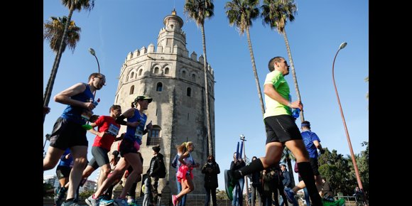 4. El Maratón de Sevilla cierra su edición con récords masculino y femenino