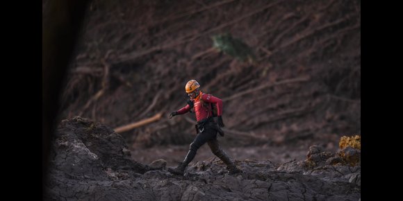 1. La compañía Vale evacua a 200 personas por amenaza de ruptura de otra de sus presas en Brasil