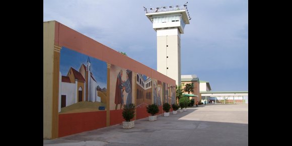 7. Acaip destaca la actuación de funcionarios de la prisión de Huelva al salvar a cinco internos de un incendio