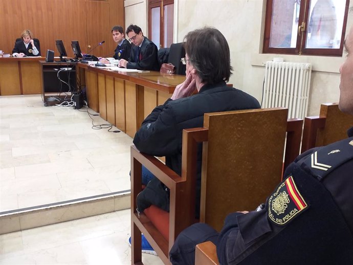 El acusado de incendiar una vivienda en Sant Antoni (Ibiza), en el juicio