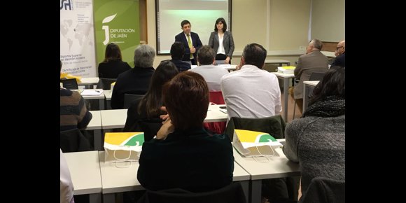 9. Iniciativa en Galicia de la Diputación de Jaén para convertir a una treintena de sumilleres en expertos en AOVE