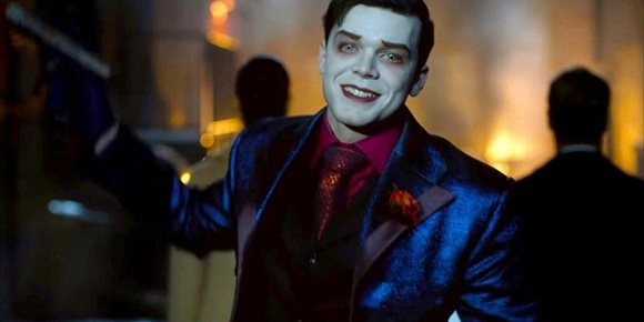 7. Filtrado el atroz aspecto final del Joker en Gotham