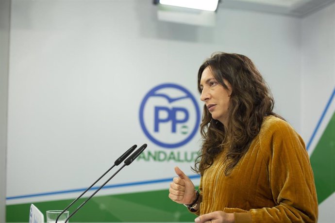 Rueda de prensa de la secretaria general del PP-A, Loles López