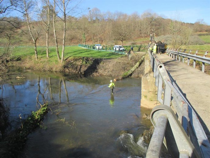Limpieza del río Nora en Llanera