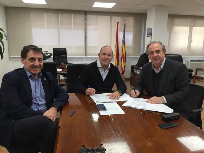 Signatura del conveni entre l'IbSalut i l'Hospital Sant Joan de Déu