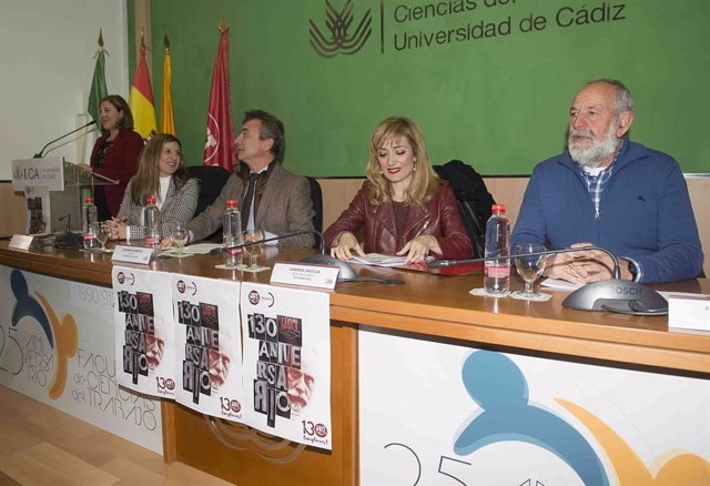La presidenta de la Diputación de Cádiz, Irene García, con dirigentes de UGT