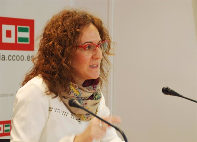 Nuria López en rueda de prensa