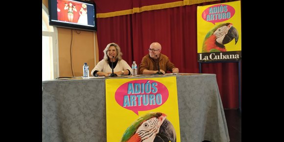 3. La compañía La Cubana visita por primera vez Extremadura con su último montaje, 'Adiós Arturo', en Cáceres