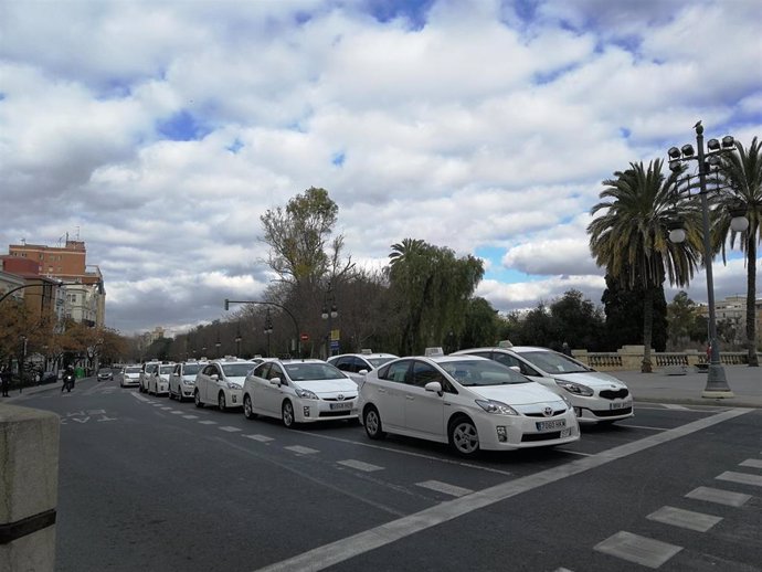 Manifestación de taxistas en el centro de Valncia