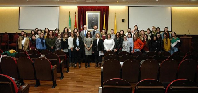 Cerca De 70 Alumnas Y Egresadas De La Uca Participan En El Programa 'Univergem 2