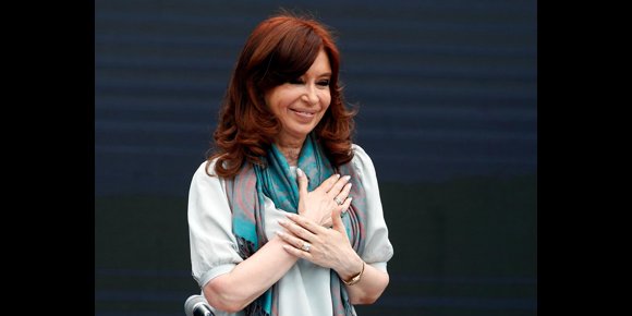 1. Aplazado el inicio del primer juicio contra Cristina Fernández por problemas de salud de un magistrado