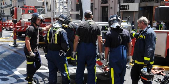 7. El Ayuntamiento aplicará las 35 horas a los bomberos con 5 guardias extras pagadas y sin cierre de parques