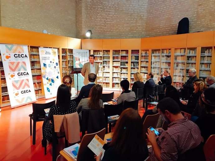 El director de la Escuela Pública de Formación Cultural de Cultural de Andalucía