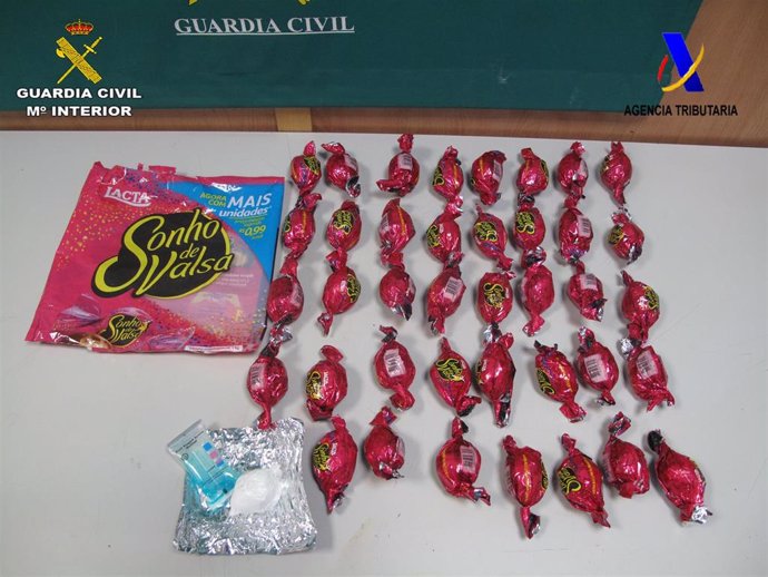 Detenida con cocaína oculta en bolsas de bombones en el Aeropuerto de Barcelona
