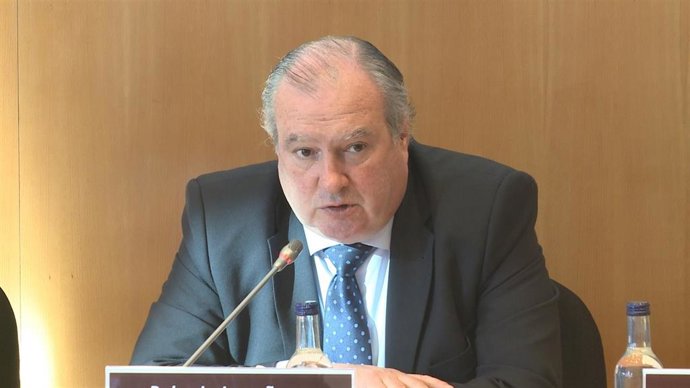 El presidente de Confebask, Roberto Larrañaga, cree que "no es bueno tantos camb