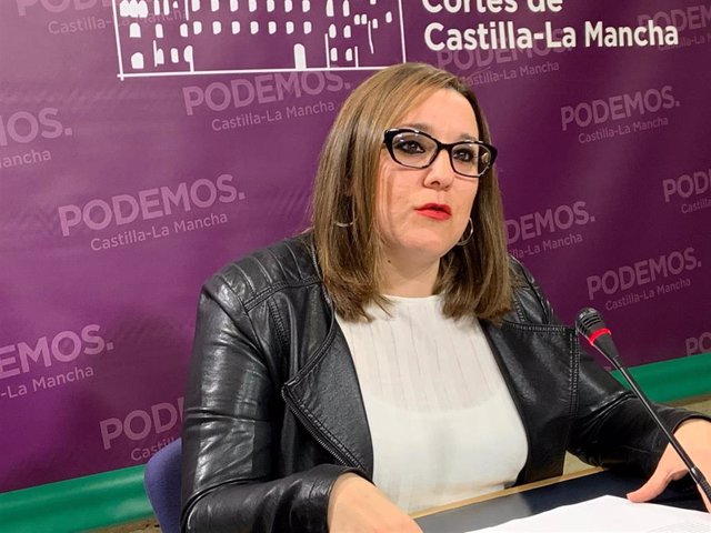 María Díaz, Podemos, critica el bloqueo del Parlamento regional