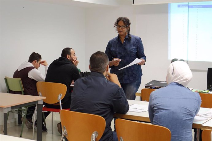 Comienza en la UPO la quinta edición del curso de español para refugiados e inmi