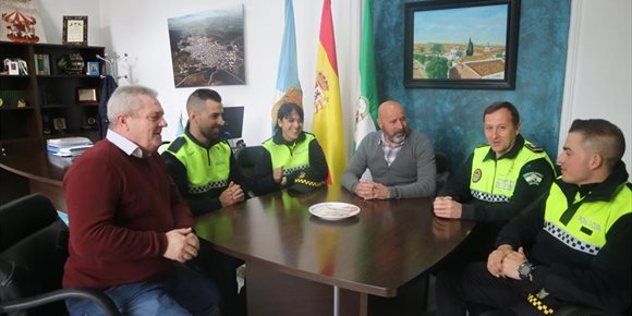 8. Montellano incorpora tres policías locales entre los que figura la primera mujer agente de la localidad