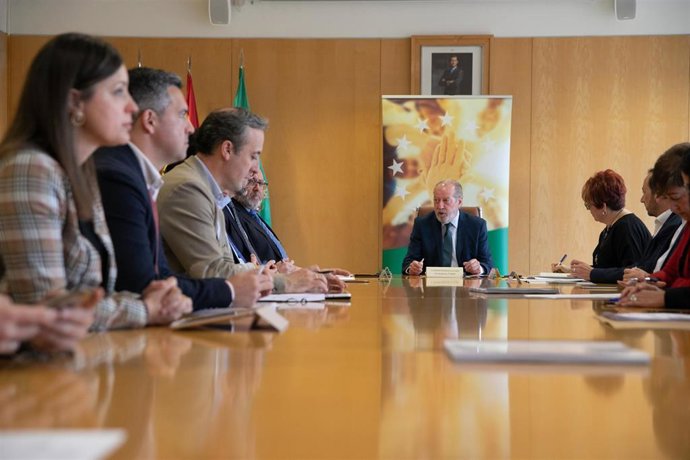 La FAMP pide el reajuste de los planes de empleo de la Junta al salario mínimo i