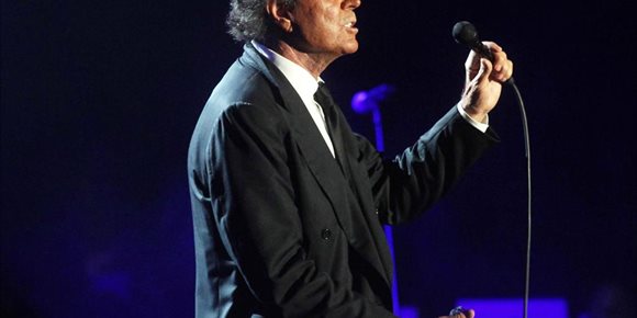 10. El jutge rebutja comparar l'ADN dels fills de Julio Iglesias amb el del valencià que reclama la paternitat