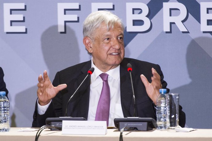 Obrador visits Mexican Business Council in Mexico City