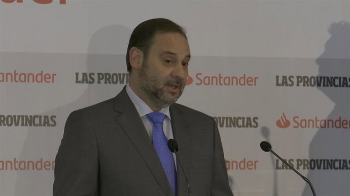 Ábalos en un foro de Las Provincias