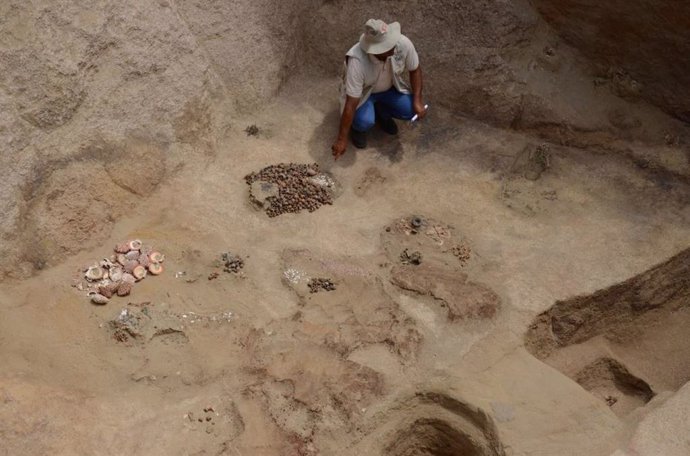 Hallan una cámara funeraria inca con restos de 9 personas que pudieron ser sacri