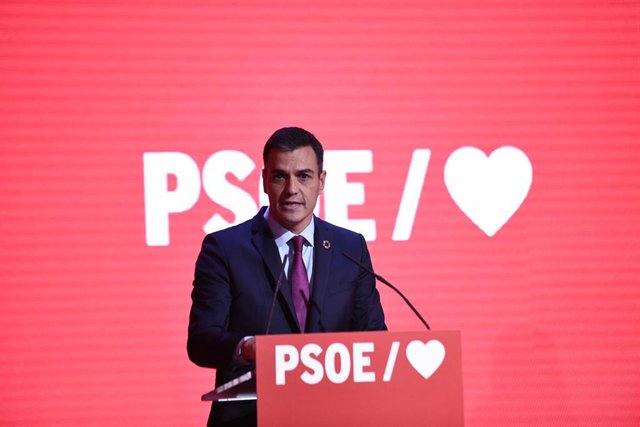 Presentación de la precampaña del PSOE para las elecciones generales del 28 de a