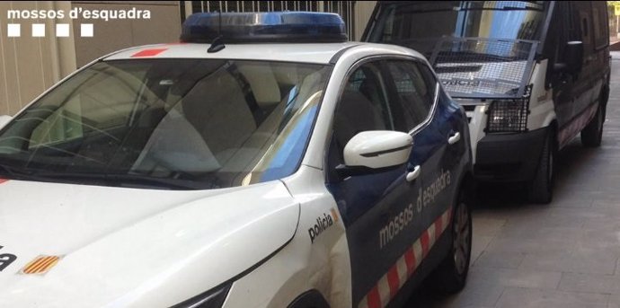 Cotxe de Mossos en l'operació contra el trfic de droga a Lleida