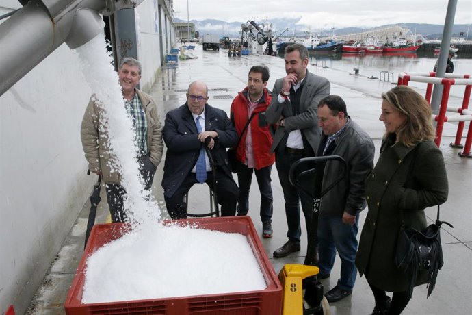 Visita a la fábrica de hielo del Puerto de Santoña