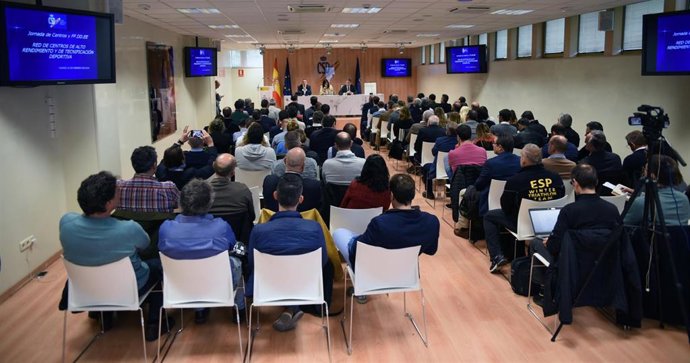 Más De Un Centenar De Personas Participan En El CSD En La Jornada De Trabajo Sob
