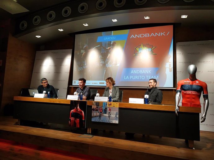 Presentan el nuevo equipo de competición Andbank-La Purito Andorra