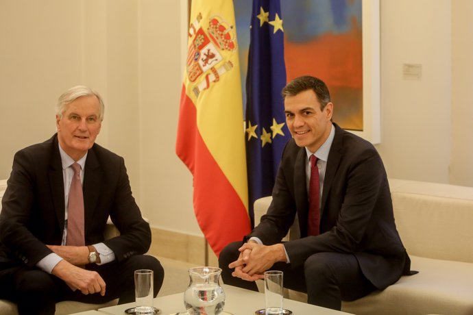 El presidente del Gobierno, Pedro Sánchez, recibe al jefe de la Negociación de la Unión Europea con el Reino Unido, Michel Barnier