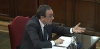 Comença l'interrogatori a Rull, que contesta a la fiscal i protesta per l'absència de traducció simultània