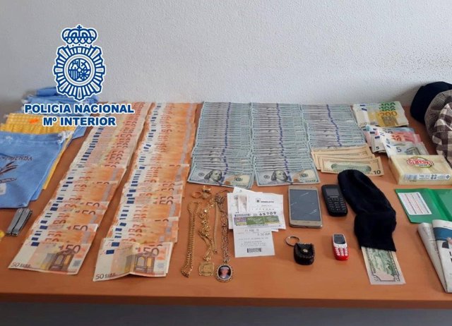 Dinero y joyas localizados en un operativo contra el tocomocho