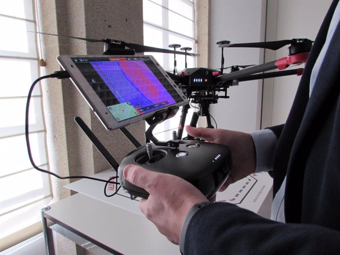 Empresas gallegas promueven un proyecto de gestión forestal con uso de drones
