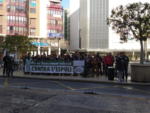 La Crida pel Finançament exige a los partidos abordar el problema de la infrafin