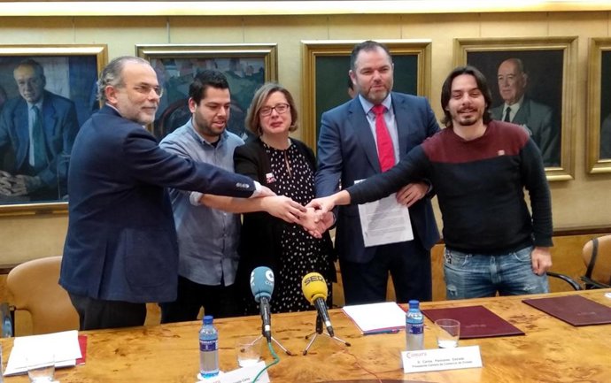 La Cámara de Comercio y el Ayuntamiento firman el acuerdo para agilizar la conce