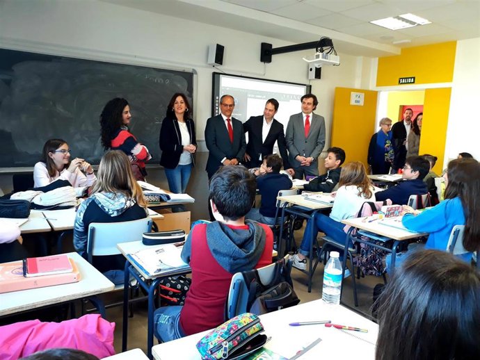El consejero de Educación de la Comunidad de Madrid, Rafael van Grieken, visita 