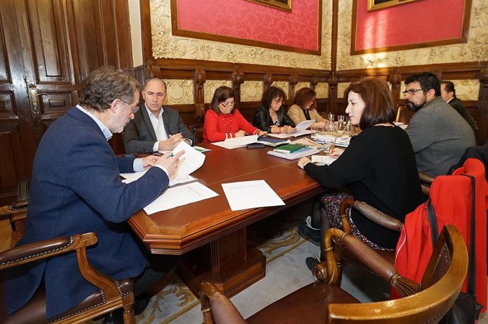 Manuel Saravia preside la Junta de Gobierno del Ayuntamiento de Valladolid