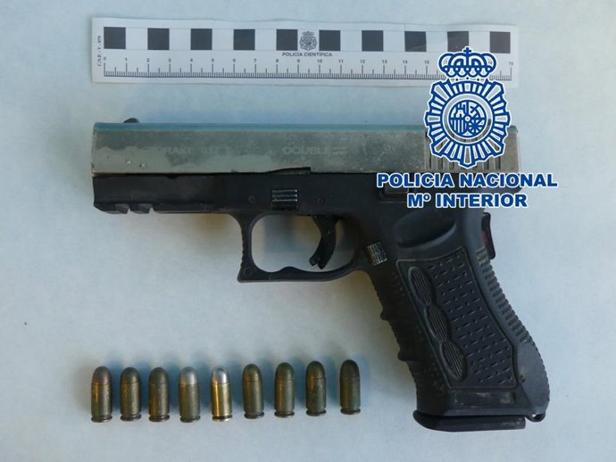 Detenido por amenazar a sus vecinos con una pistola