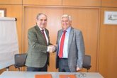 Foto: El Consejo General de Farmacéuticos ha firmado un convenio con la Fundación ILI para la formación profesional continuada