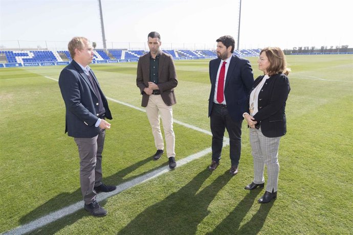 El Presidente De La Comunidad, Fernando López M Iras, Visita Las Instalaciones D