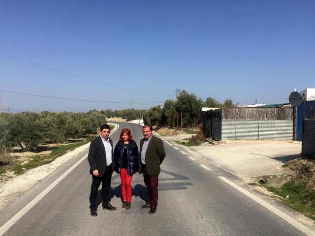 Inauguración de la carretera de acceso a la población ubetense de Santa Eulalia.