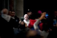 El Papa pide un "tiempo de conversión" tras la cumbre sobre pederastia