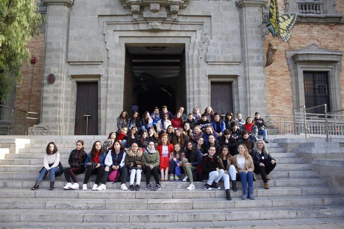 Jornada en Sevilla de acercamiento a niñas de carreras de ciencia, tecnología, i
