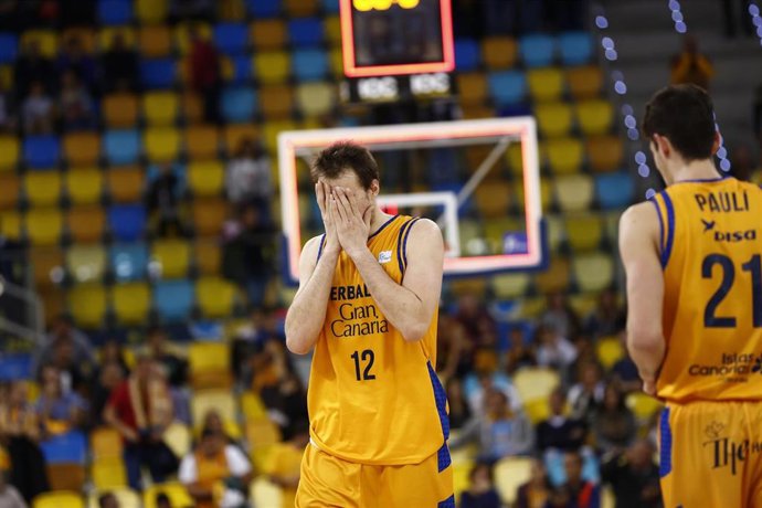 Balvin se lamenta con el Herbalife Gran Canaria