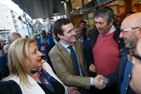 Casado pide responsabilidad porque hay que elegir "entre que siga gobernado Torra o que el PP ponga orden"