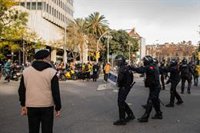 Els Mossos actuen per reobrir la C-17 i la C-25 a Gurb (Barcelona) i l'AP-7 i l'N-II a Sant Juli (Girona)