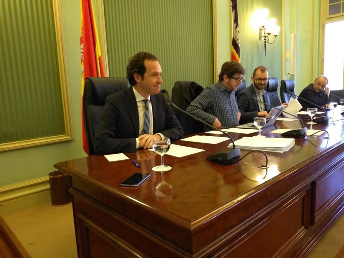 Conseller de Territori, Energia i Mobilitat, Marc Pons, en Comissió